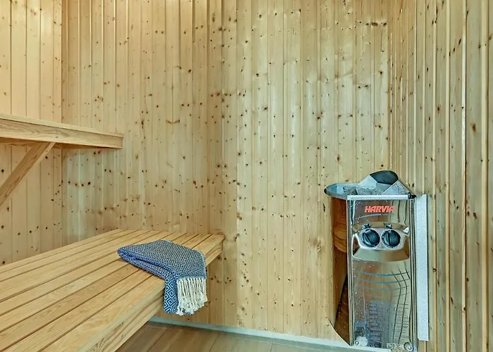 Gorgeous In With Sauna بيت للعطل Glesborg