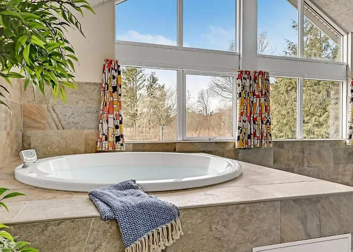 بيت للعطل Gorgeous In With Sauna *